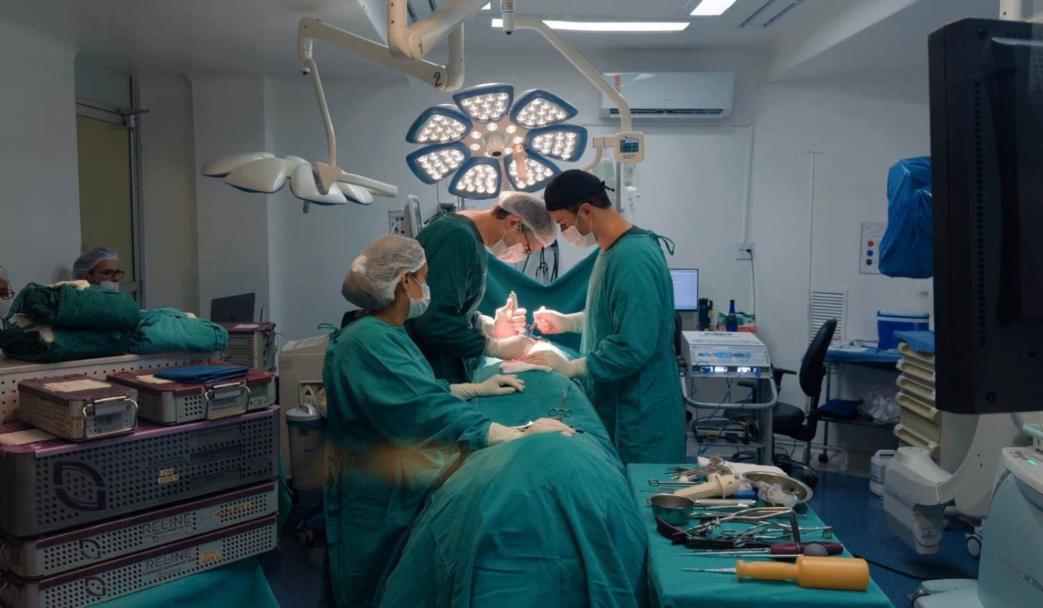 cirurgia_de_coluna_HIPA_1.jpg