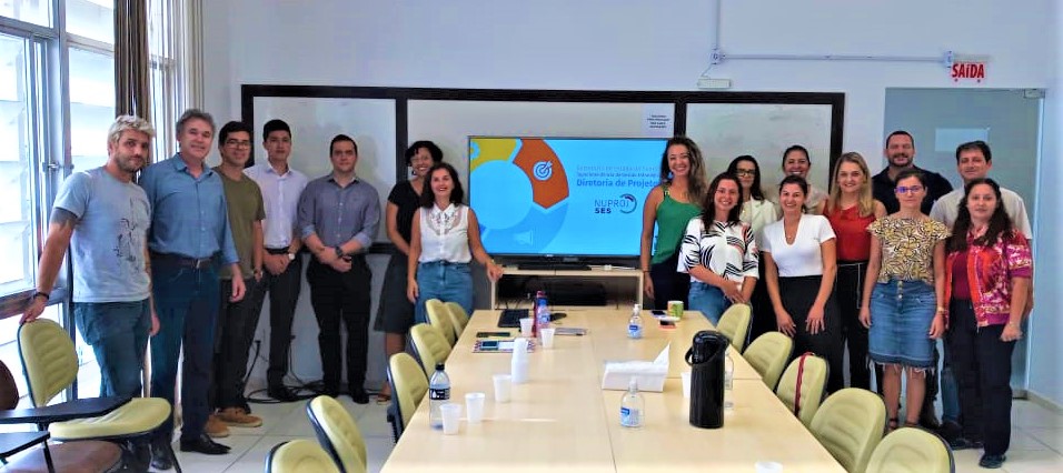 foto editada reuniao 1 todos reunidos