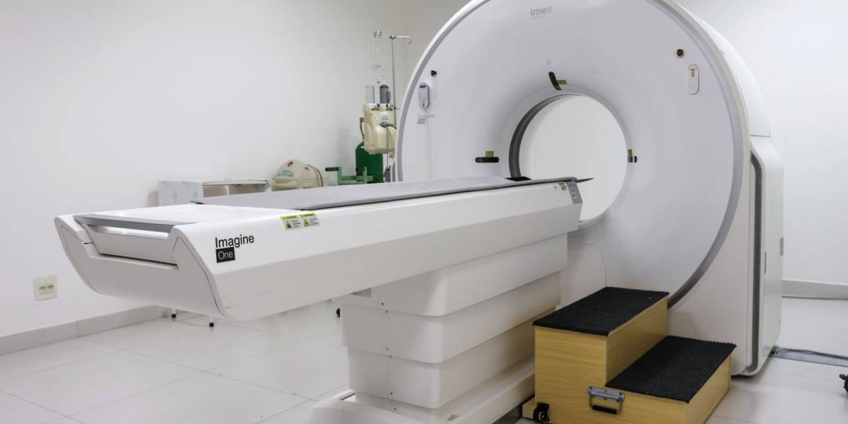 Governo do Estado entrega novo tomógrafo e inaugura melhorias no Hospital Florianópolis
