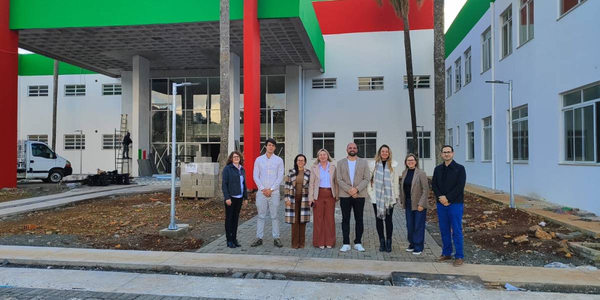 Secretário da Saúde visita obra do Centro Integrado de Saúde de Xanxerê e realiza reuniões na Grande Oeste