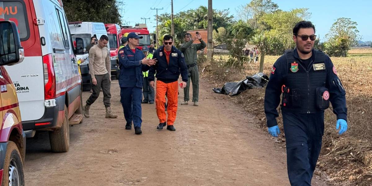 SAMU atua nos resgate às vítimas do acidente com balão em Praia Grande