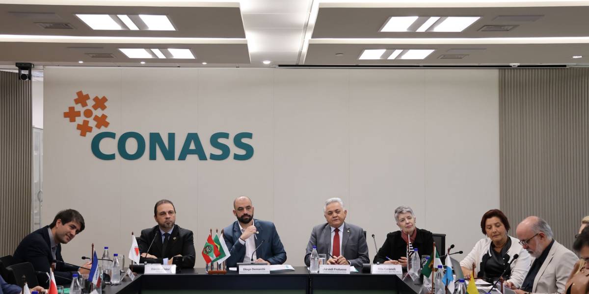 Secretário da Saúde debate temas estratégicos para o SUS em assembleia do Conass
