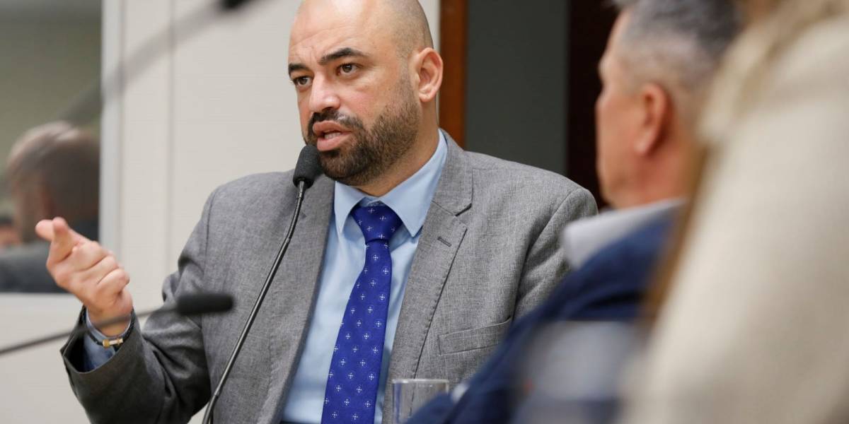 Secretário Diogo Demarchi debate com Bancada da Serra a situação dos Hospitais de Bocaina do Sul e Santa Cecília 