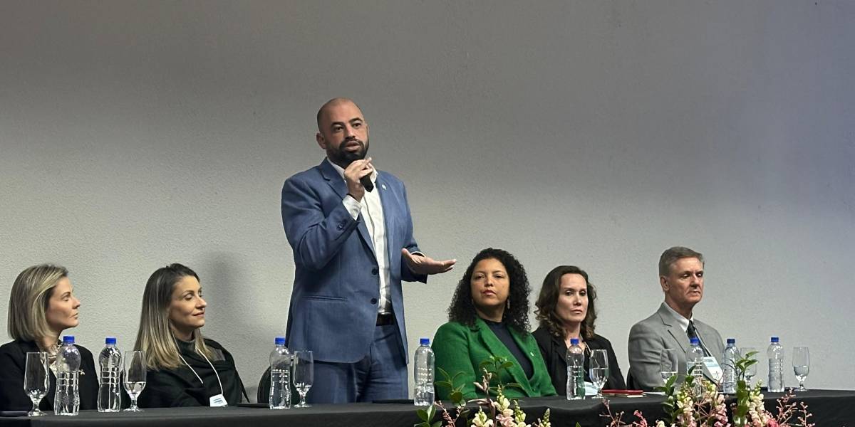 Fórum Estadual debate formação, avanços e perspectivas das Residências em Saúde
