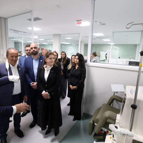 Com recursos do Estado, Centro de Alta Complexidade Renal é inaugurado na Grande Florianópolis