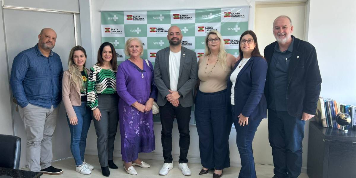 Secretaria da Saúde e Federação das APAEs discutem ampliação de serviços para pessoas com deficiência intelectual e autismo