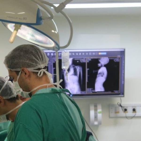 Hospital Infantil de Joinville realiza mutirão de cirurgias de escoliose 