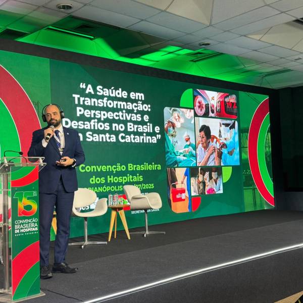 Transformações na saúde catarinense são apresentadas pelo Secretário de Estado na Convenção Brasileira de Hospitais
