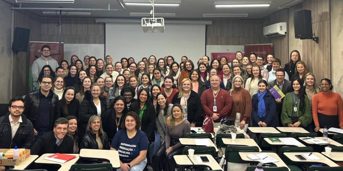 Seminário de capacitação sobre estomias e epidermólise bolhosa reúne mais de 80 profissionais em Criciúma