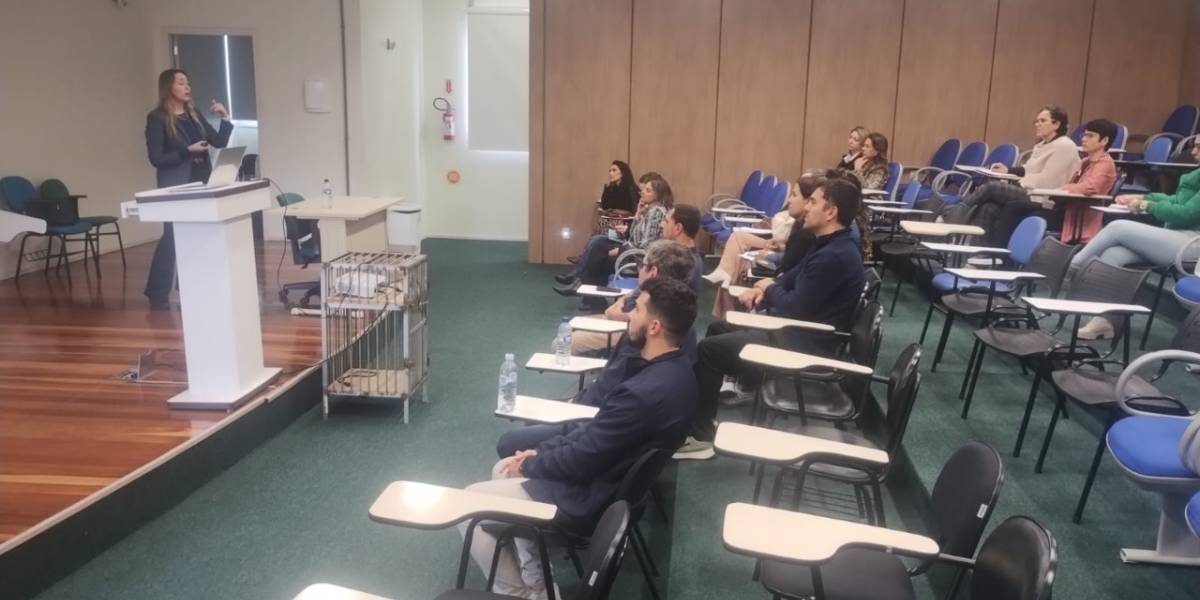 Profissionais de hospitais recebem capacitação sobre o cuidado em Saúde Mental