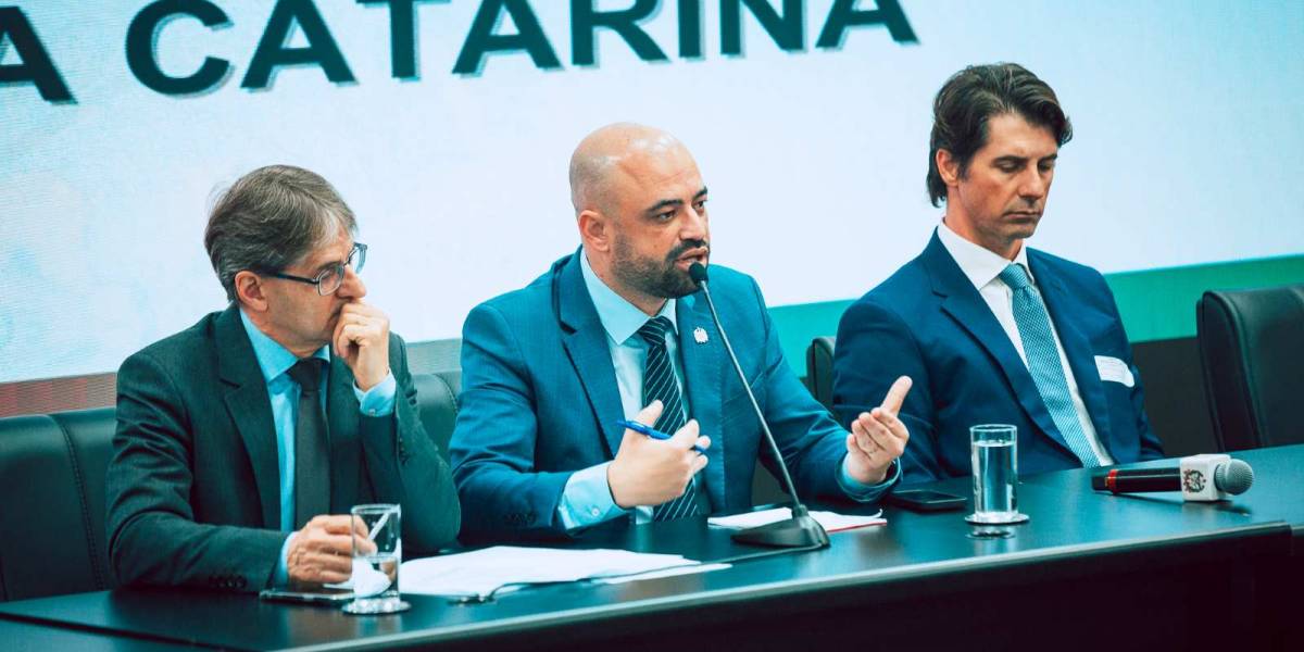Saúde SC destaca ações do Governo do Estado em debate sobre diagnóstico precoce e tratamento oncológico