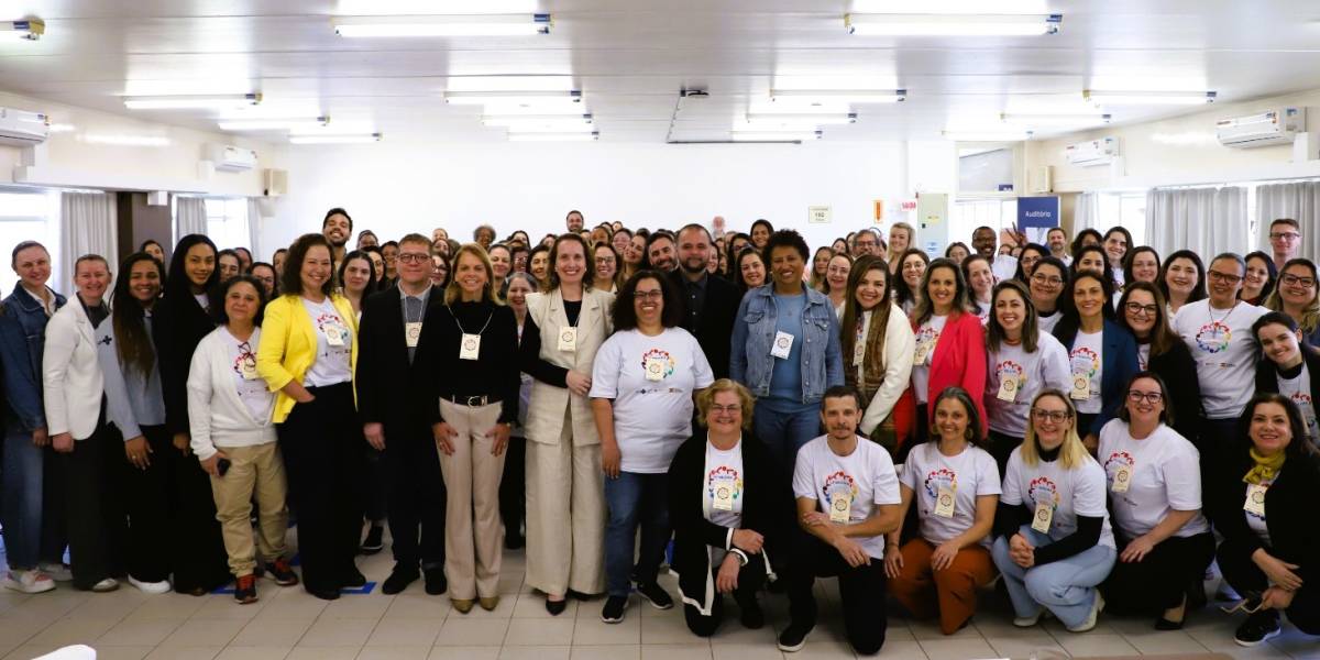 Secretaria de Saúde realiza 13ª Mostra HumanizaSUS e destaca práticas inovadoras no estado