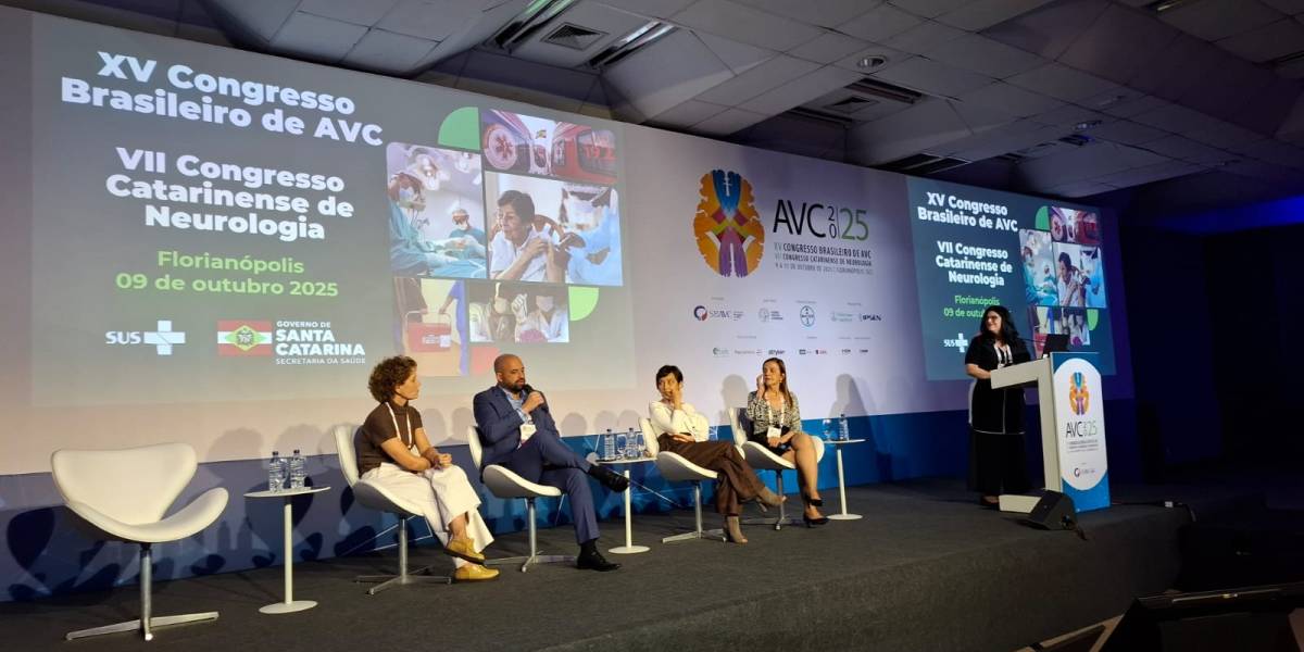 Secretário de Saúde destaca avanços do Estado no enfrentamento do AVC em congresso