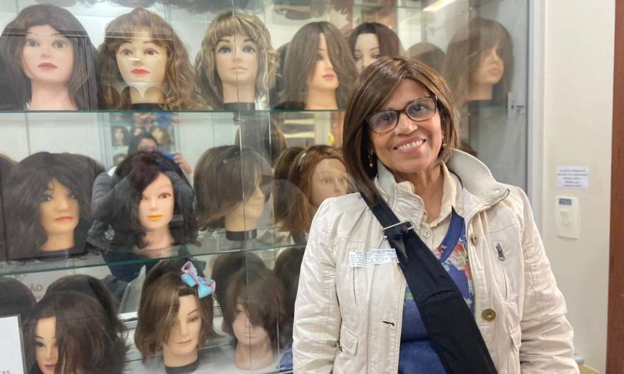 Associação de Voluntários do CEPON amplia empréstimo de perucas em mais de 30% a pacientes oncológicos em Santa Catarina