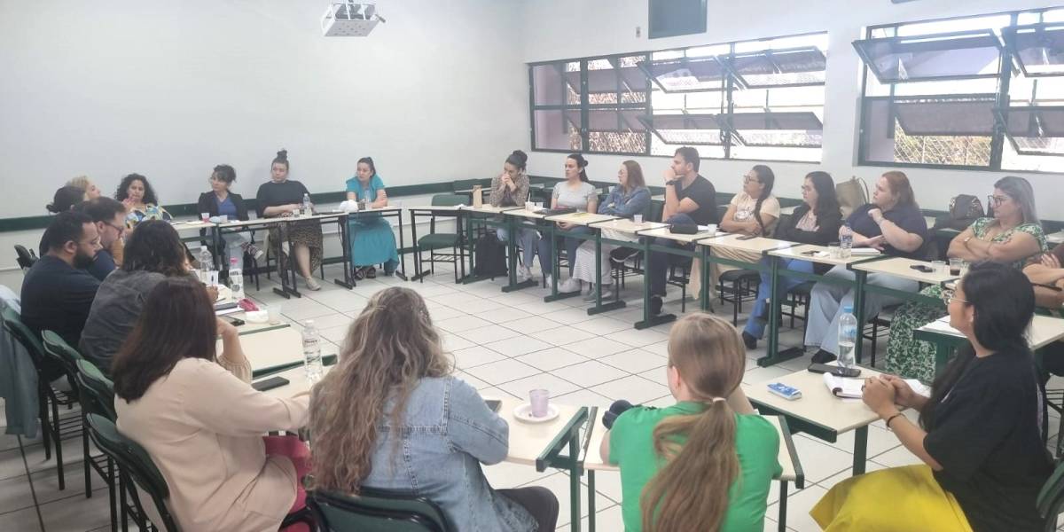 SC reforça políticas de saúde mental em terceiro encontro do Nós na Rede
