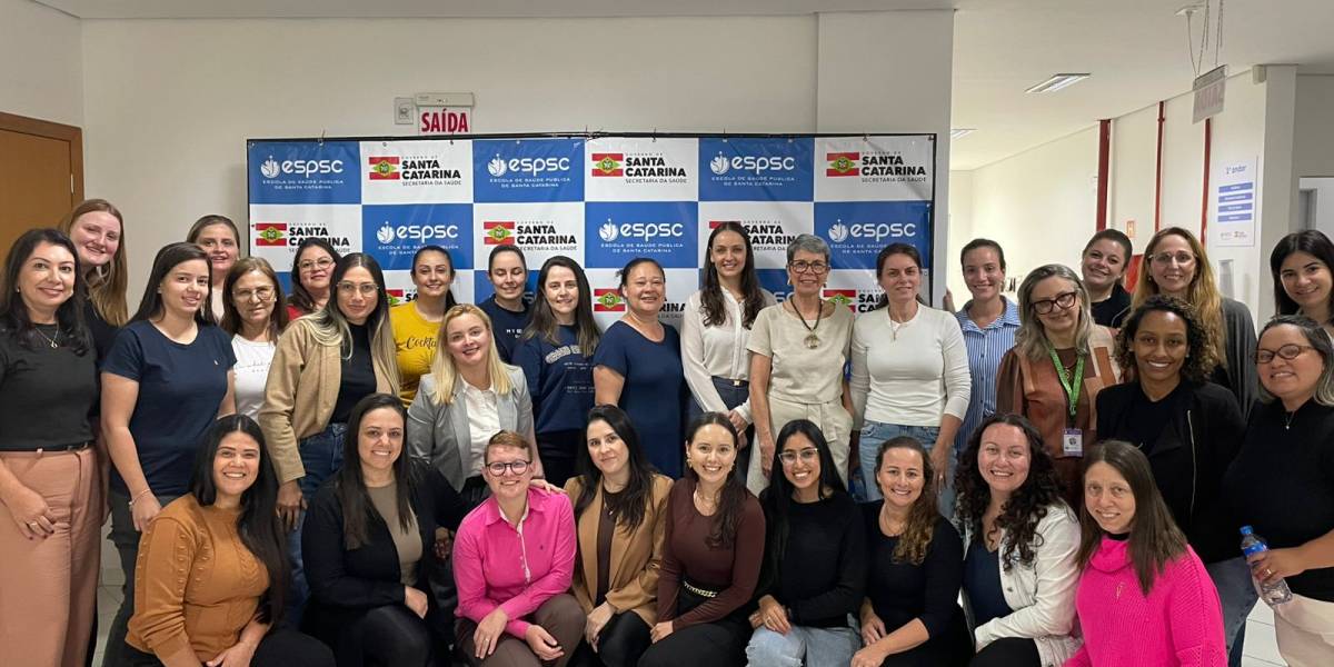 Saúde qualifica profissionais no cuidado ao desenvolvimento infantil