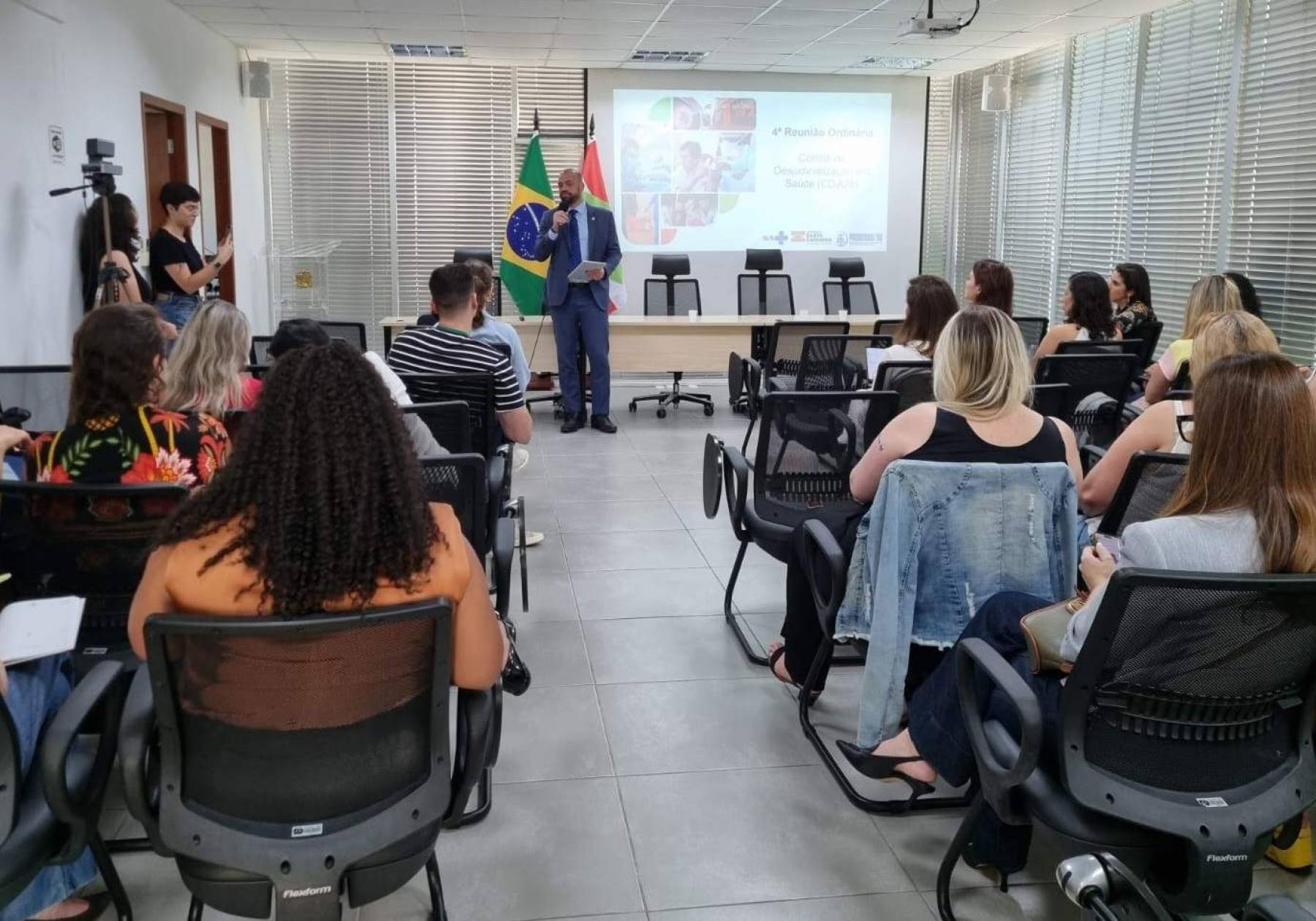 Servidores da SES apresentam ações na 4ª Reunião do Comitê de Desjudicialização em Saúde