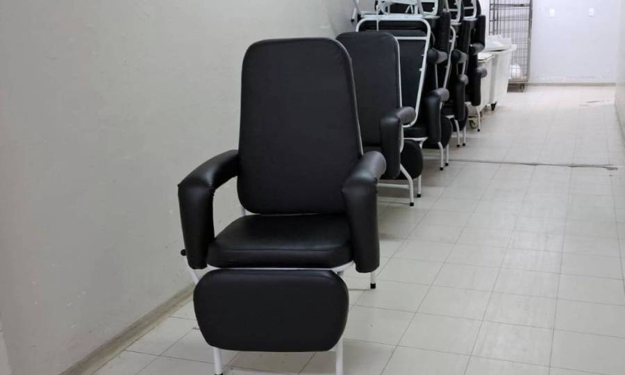 Saúde Estadual realiza entrega de 140 novas poltronas para acompanhantes no Hospital Regional de São José