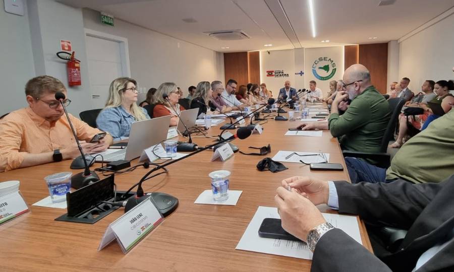 Saúde Estadual conduz última reunião da CIB de 2025 com avanços na expansão de serviços