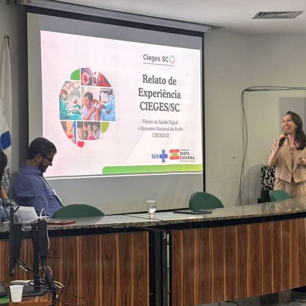 Santa Catarina apresenta avanços em inteligência estratégica de saúde em encontro nacional no Ceará
