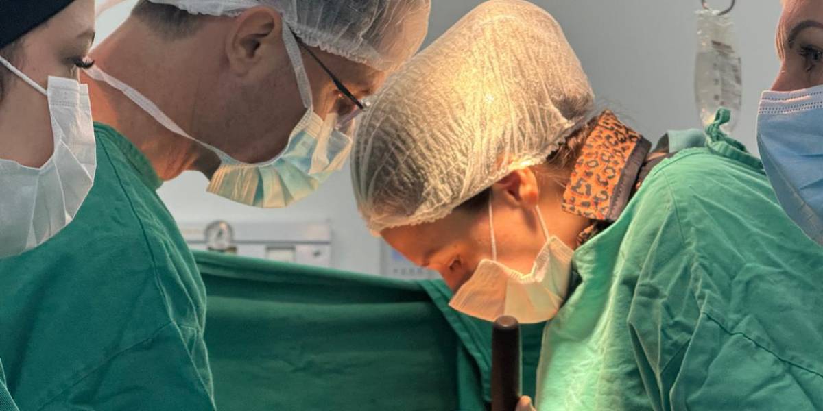 Hospital Infantil de Joinville realiza cirurgias de coluna com especialistas do Brasil e dos EUA