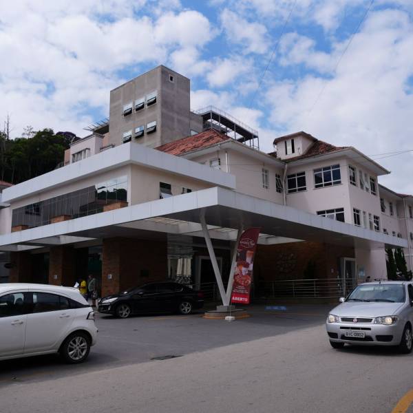 Governo do Estado avança na construção da nova Torre do Hospital Azambuja em Brusque