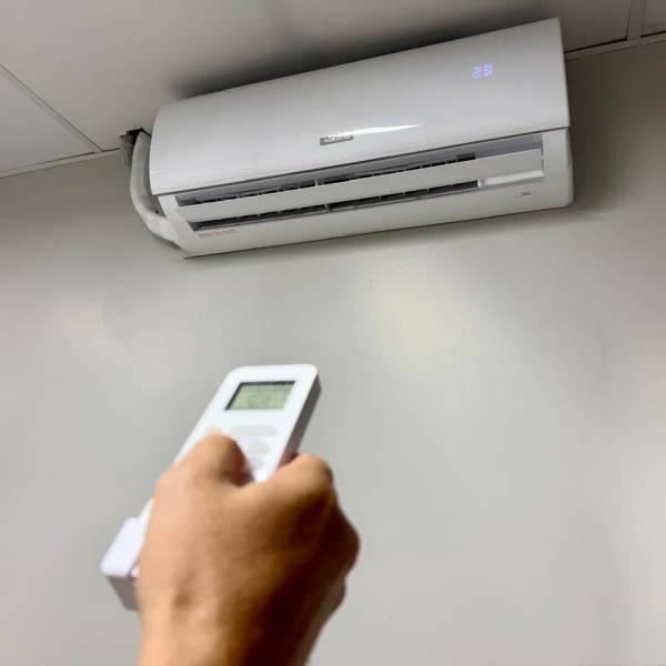 Troca de aparelhos de ar-condicionado moderniza climatização no Hospital Regional de São José