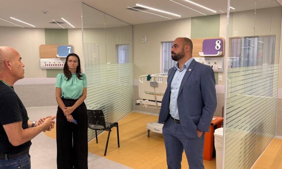 Estado vistoria leitos da UTI pediátrica que serão inaugurados no Hospital Materno-Infantil Santa Catarina em Criciúma 