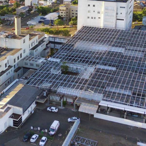 Governo do Estado investe na modernização do telhado do Hospital Regional do Oeste em Chapecó