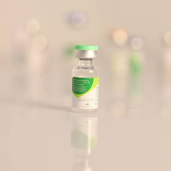 Estado reforça importância da vacinação e do diagnóstico precoce contra o câncer de colo do útero