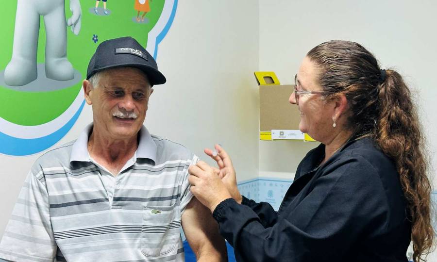 Saúde SC reforça vacinação após mortes de idosos por influenza