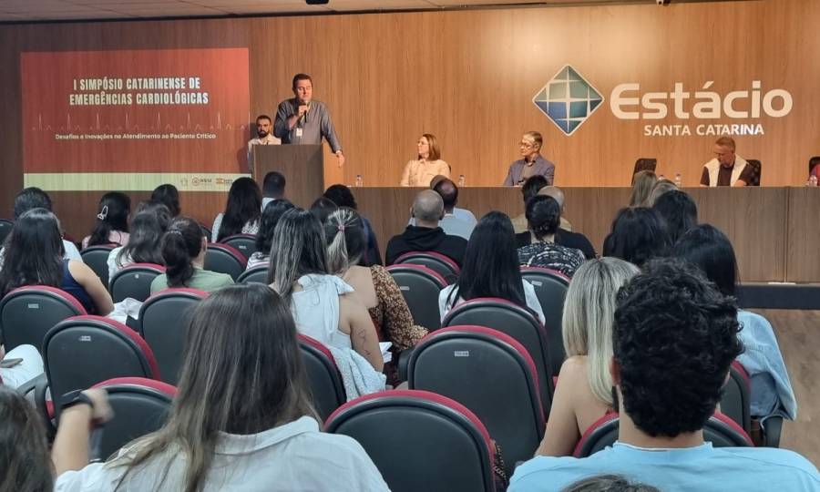 Simpósio de Emergências Cardiológicas qualifica profissionais e fortalece atendimento em Santa Catarina 