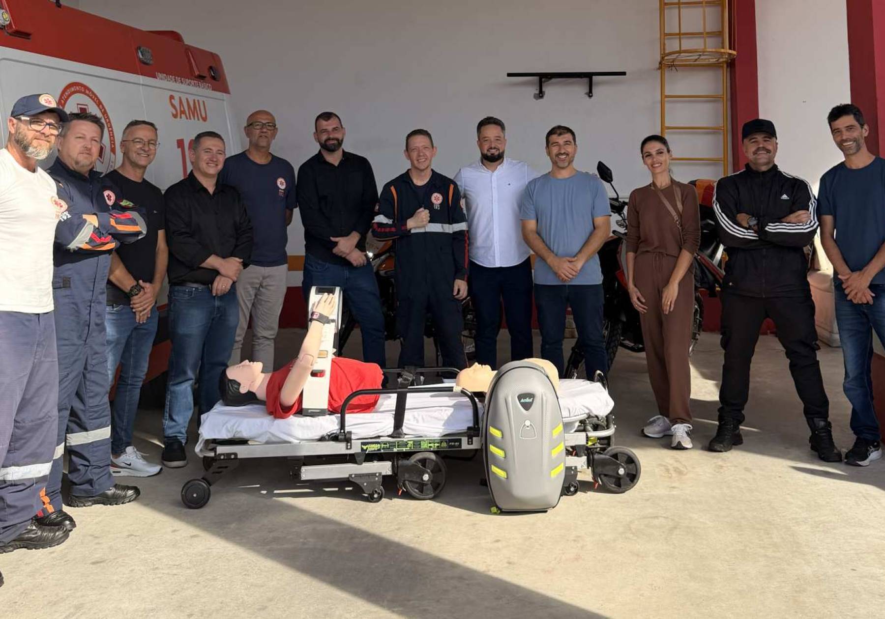 SAMU de Palhoça recebe compressor torácico para qualificar atendimentos de emergência