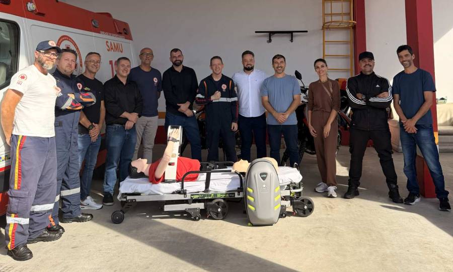 SAMU de Palhoça recebe compressor torácico para qualificar atendimentos de emergência