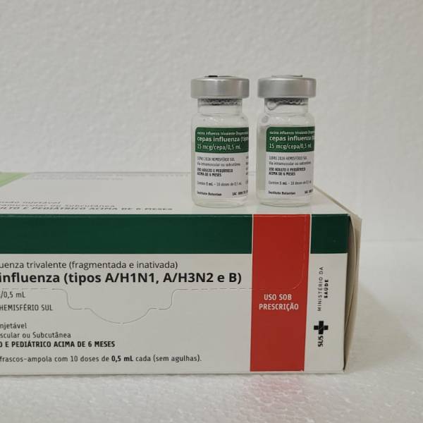 Saúde SC distribui novas doses da vacina contra a Influenza para reforçar imunização antes do inverno