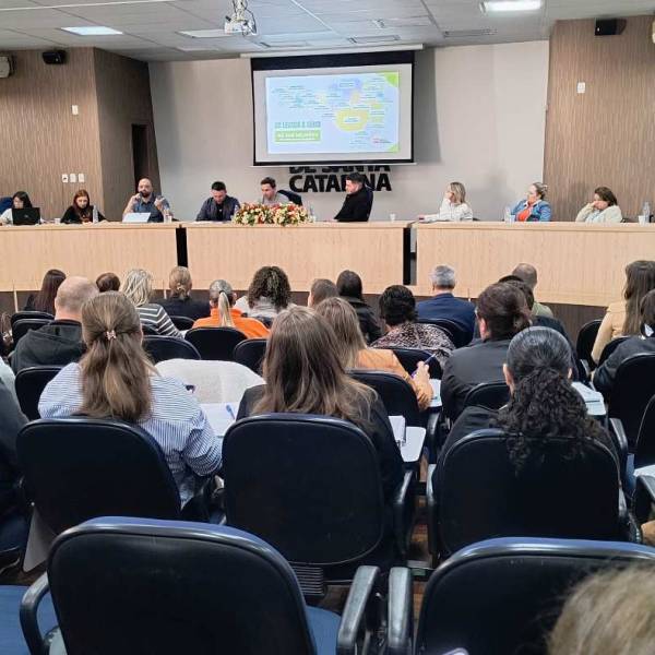 Saúde Estadual fortalece rede de assistência no segundo dia de roteiro no Grande Oeste 