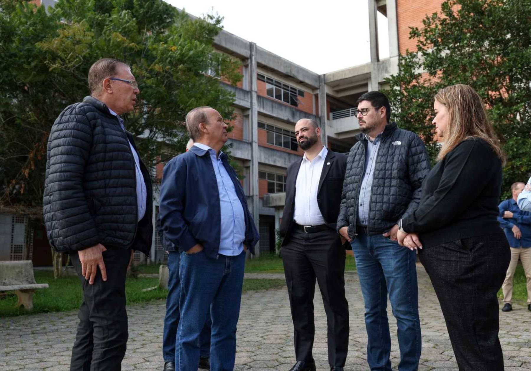 Governo de SC anuncia em parceria com a prefeitura de São José para a criação de um Complexo de Saúde