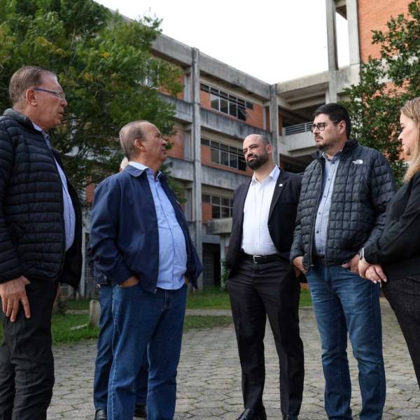 Governo de SC anuncia em parceria com a prefeitura de São José para a criação de um Complexo de Saúde