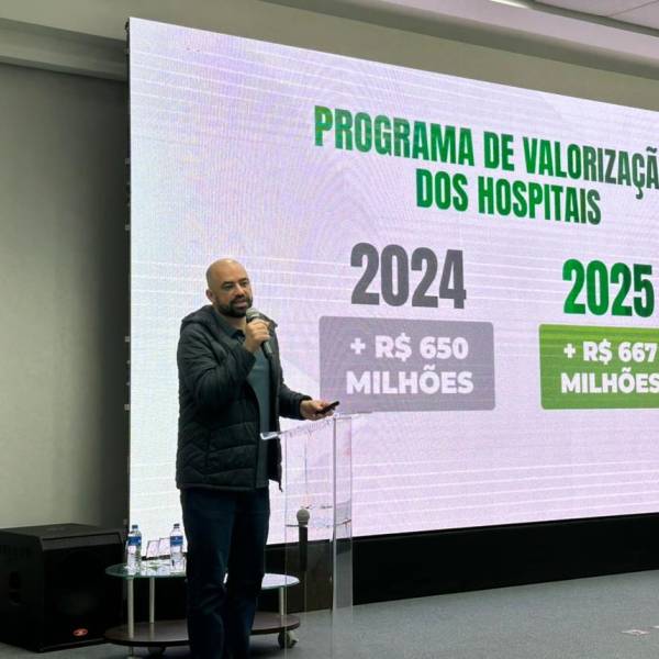 Secretário da Saúde apresenta investimentos e debate avanços para os municípios do Vale do Itapocu