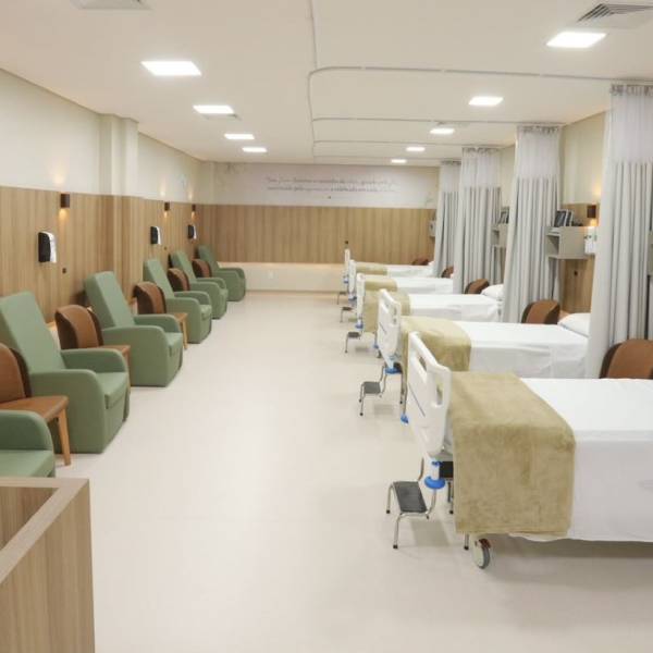 Com apoio do Governo do Estado, primeira etapa do Complexo Hospitalar Santa Teresinha é entregue em Braço do Norte 