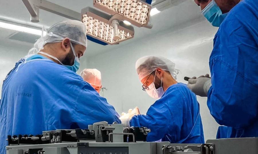Hospital Universitário Santa Terezinha realiza mais de 1,1 mil cirurgias ortopédicas em três anos de habilitação estadual