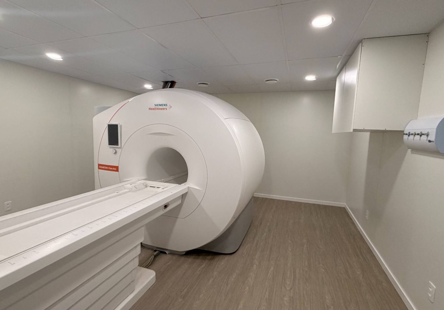 Nova ressonância magnética do HRO já realizou cerca de 300 exames em duas semanas de atendimento em Chapecó