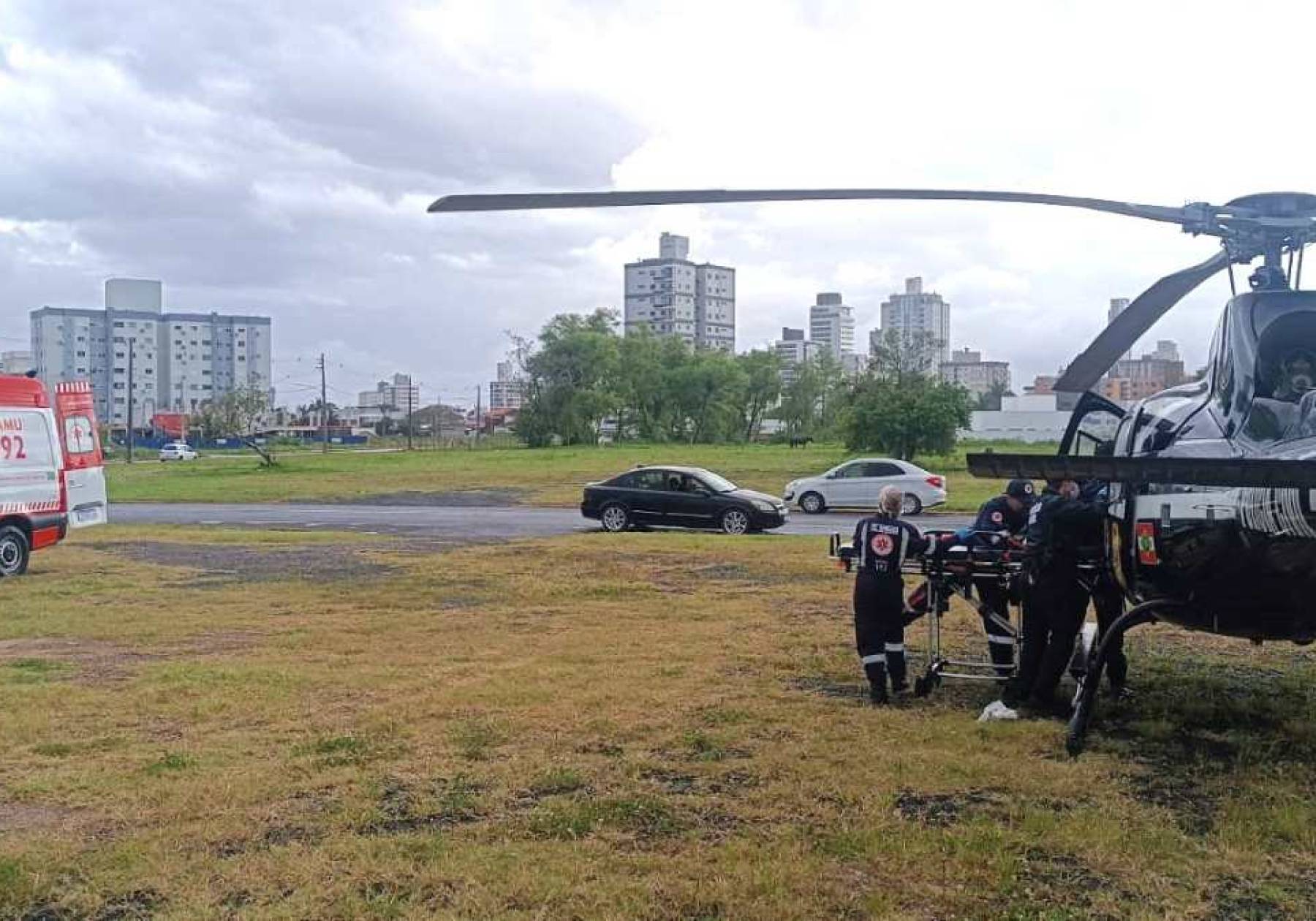 SAMU Aeromédico realiza transfusão de sangue total em vítima de acidente de trânsito no Sul de SC