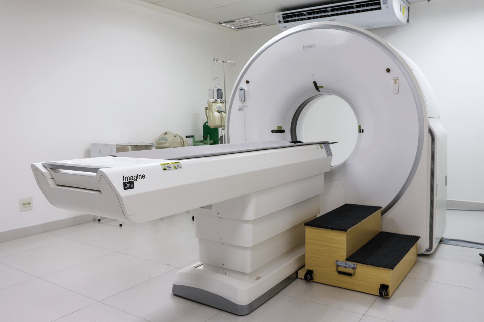 tomografo_-_hospital_florianopolis_05_-05.jpg